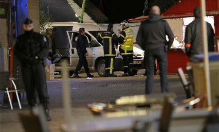 Francia: Uno de los terroristas puede haber huido a España